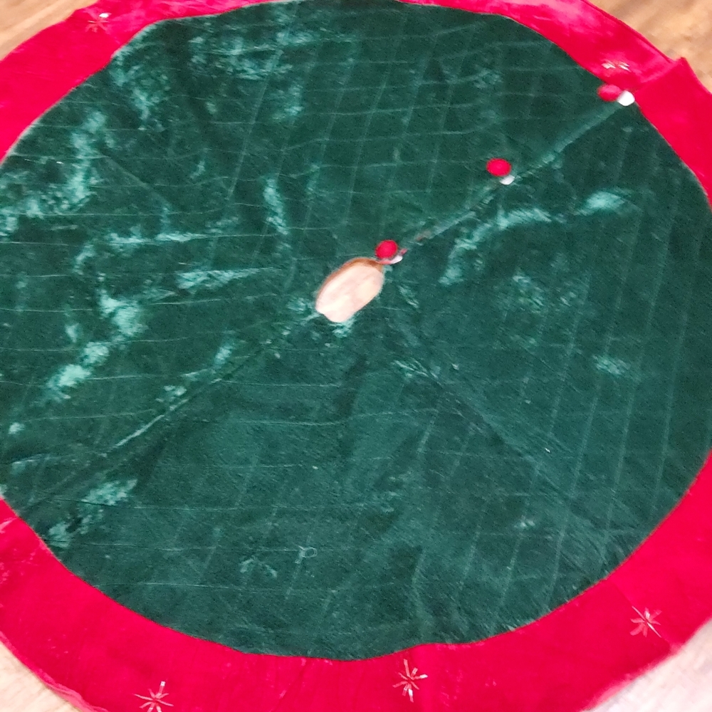 🎄 Tree Skirt - Picture 6 of 6